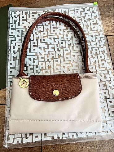 Longchamp Longchamp Medium (paketli gönderim)