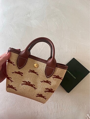 Longchamp (paketli kirapçıklı gönderim)