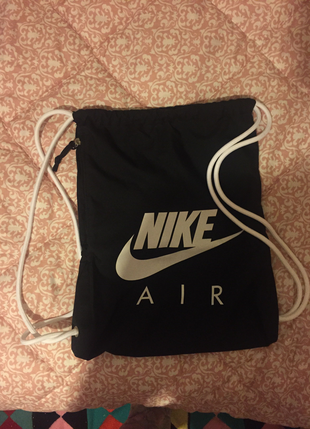 Orijinal Nike sırt çantası 