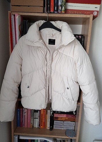 Bershka Beyaz mont xs bede