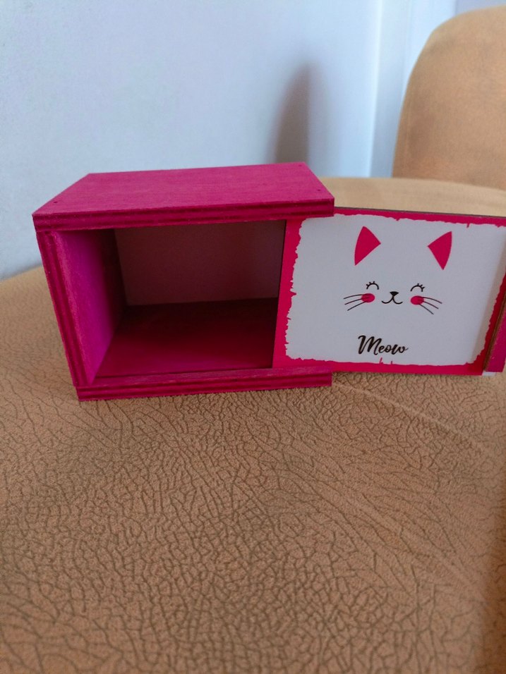 Pembe Kedi Desenli Ahşap Kutu - Görsel 4