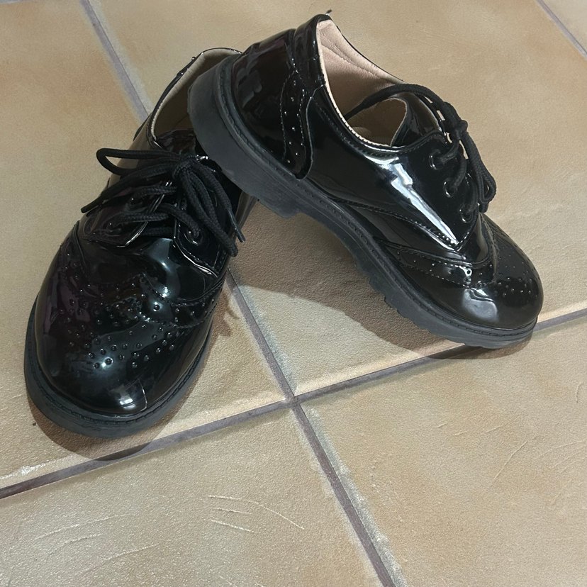 Parlak Siyah Çocuk Özel Ayakkabı - Görsel 2