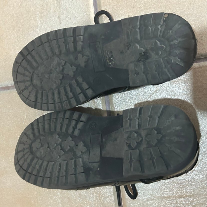 Parlak Siyah Çocuk Özel Ayakkabı - Görsel 4