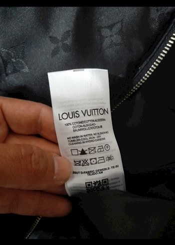 Siyah Yüksek Yakalı Fermuarlı Erkek Şişme Yelek - Görsel 4