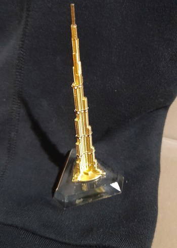 Parlak Altın Burj Khalifa Figürin - Görsel 3