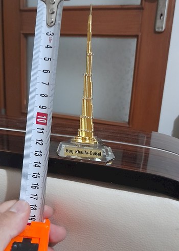 Parlak Altın Burj Khalifa Figürin - Görsel 4