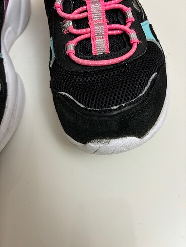 30 Beden siyah Renk Skechers spor ayakkabı