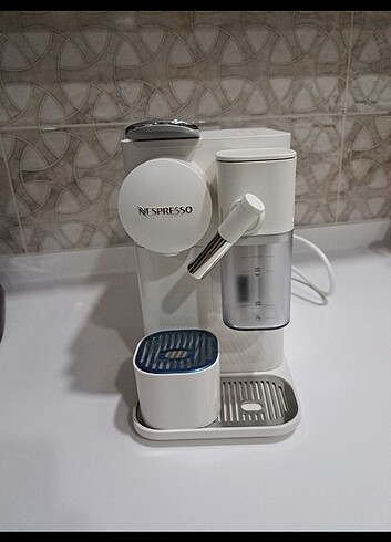 Delonghi nespresso kapsül kahve makinesi 