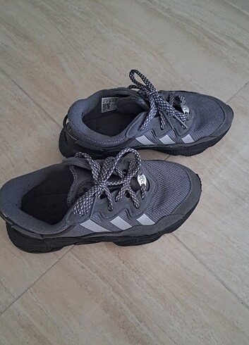 38 Beden gri Renk Adidas ayakkabi