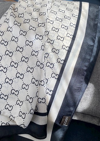 krem Gucci Şal - Görsel 3