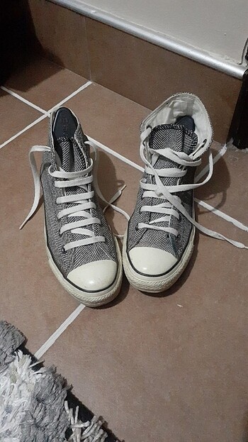 Bayan converse