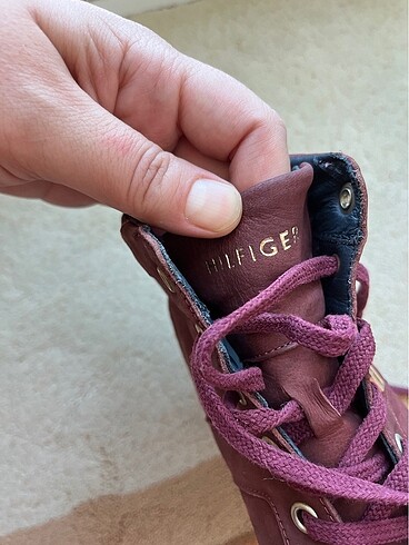 39 Beden Tommy hilfiger dolgu topuk bordo günlük ayakkabı