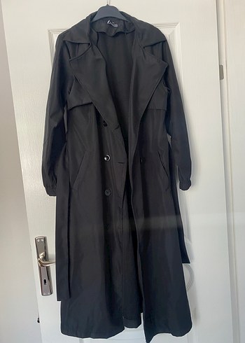 Zara Siyah Uzun Kuşaklı Kadın Trençkot