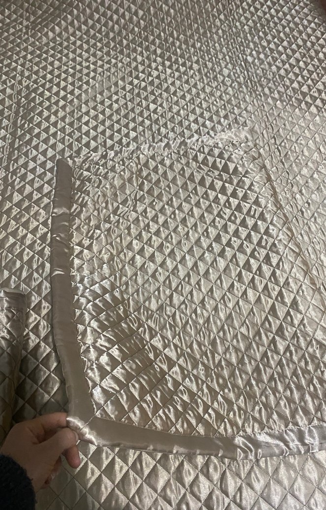 Sarı Parlak Kapitone Yatak Örtüsü - Görsel 3