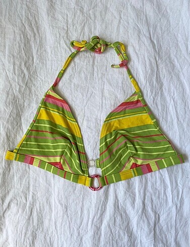 Bikini üstü