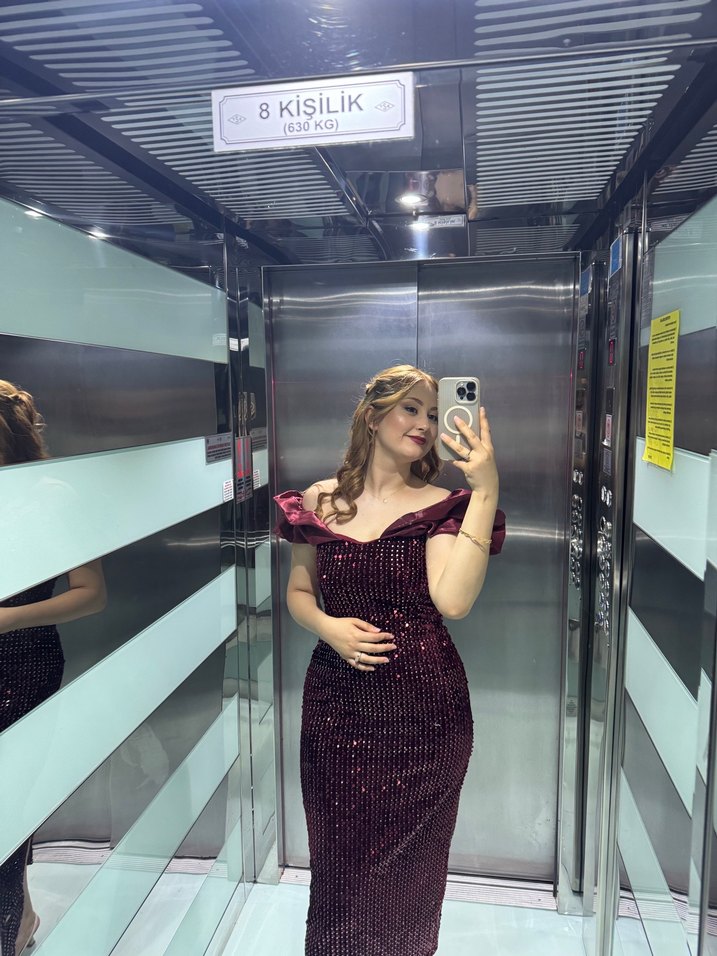 Bordo Straplez Parlak Uzun Abiye Elbise - Görsel 2