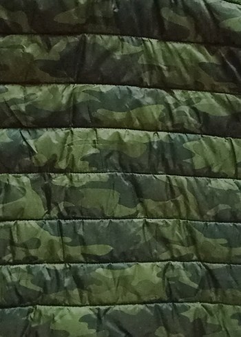 Erkek Çocuk Kamuflaj Desenli Kapüşonlu Mont - Görsel 4