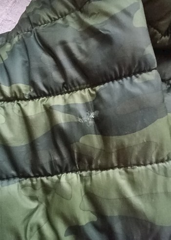 Erkek Çocuk Kamuflaj Desenli Kapüşonlu Mont - Görsel 6