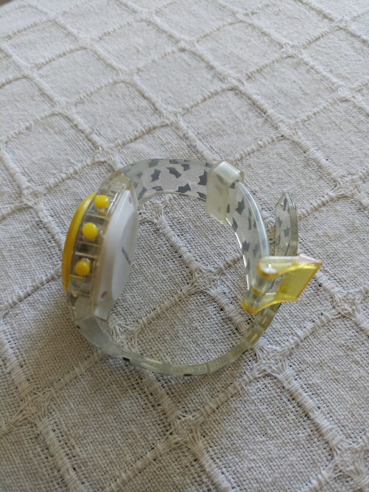 Sarı Batman Temalı Dijital Erkek Saati - Görsel 2