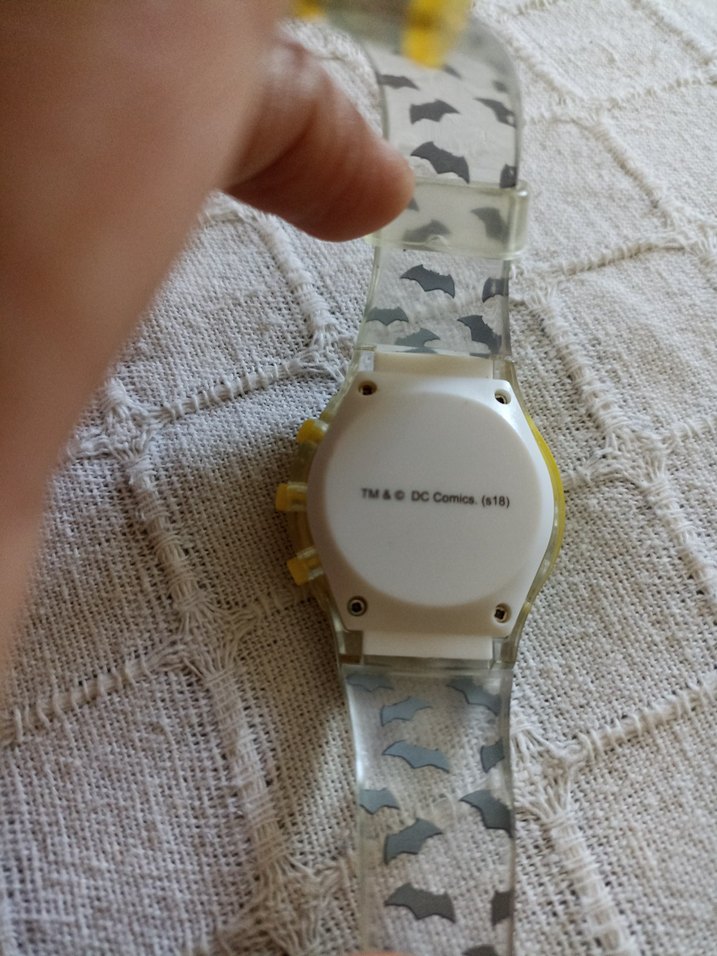 Sarı Batman Temalı Dijital Erkek Saati - Görsel 3