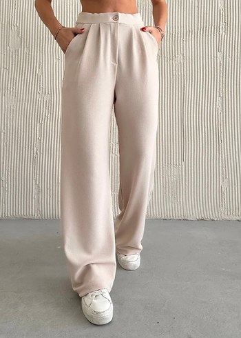 Diğer Bej Kadın Regular Fit Kumaş Pantolon