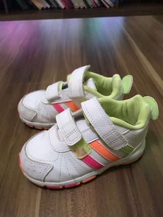 Adidas yağmur 