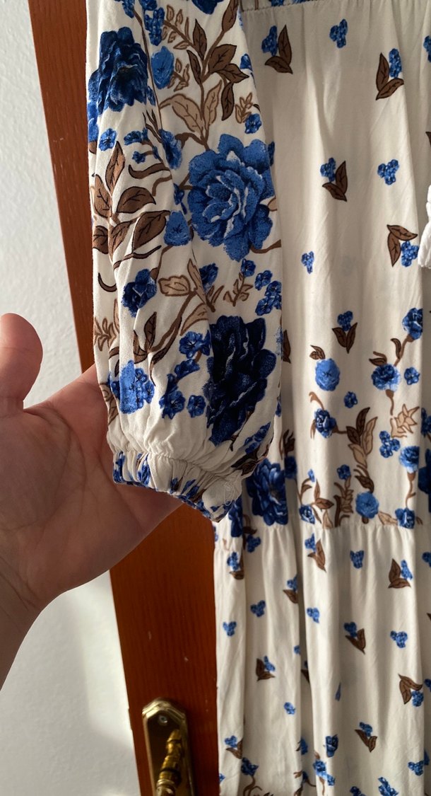 Mavi Çiçek Desenli Uzun Bohem Elbise - Görsel 3