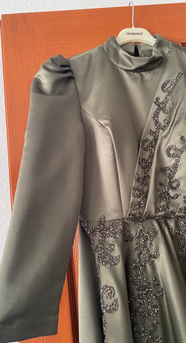 Nakışlı Gri Uzun Kollu Kadın Abiye Elbise - Görsel 3