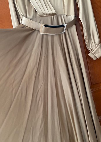Bej Uzun Kollu Kemerli Kadın Elbise - Görsel 5