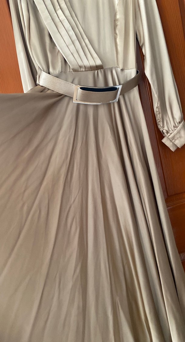 Bej Uzun Kollu Kemerli Kadın Elbise - Görsel 5