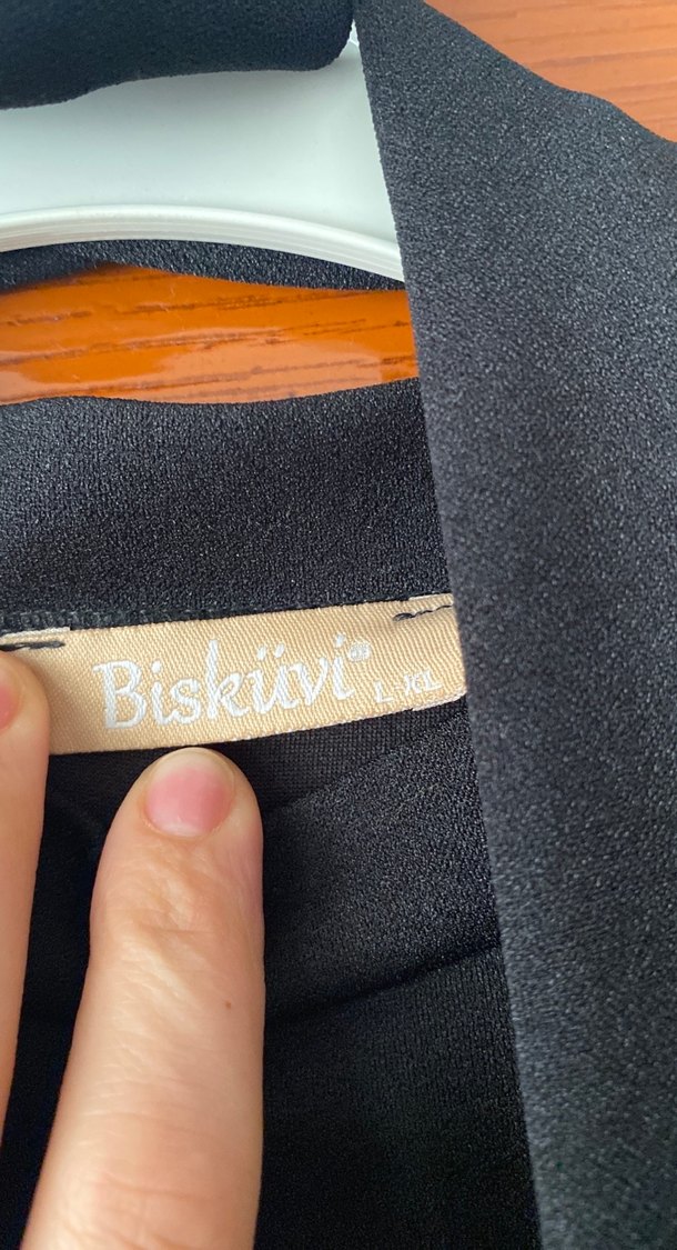 Desenli Kollu Siyah Uzun Elbise - Görsel 4