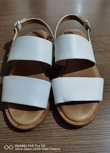 37 Beden beyaz Renk Cose sandalet