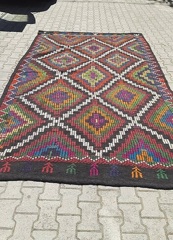 El Dokuma kilim 