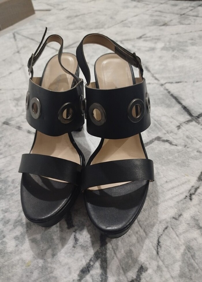 Topuklu ayakkabı - Görsel 2