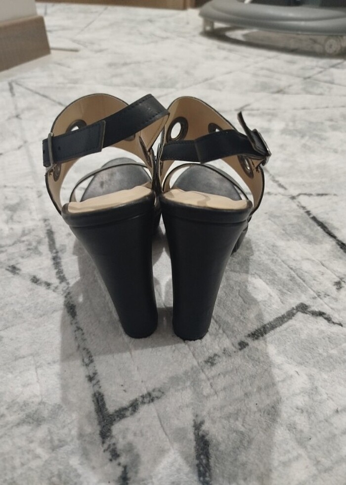 Topuklu ayakkabı - Görsel 3