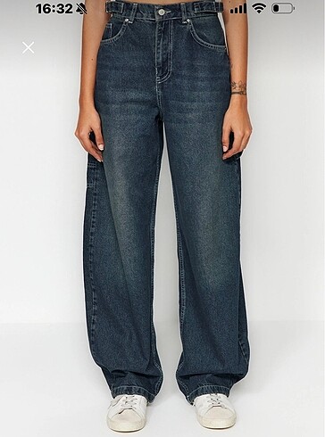Baggy pantolon bershka muadil üründür