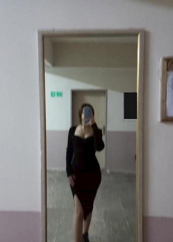 Siyah Yırtmaçlı midi elbise - Görsel 2