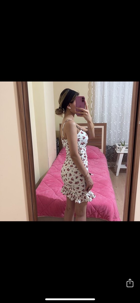 Çiçekli kırmızı Mini ip askı  Elbise - Görsel 4