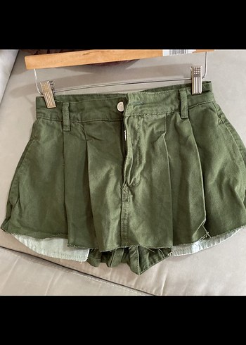 Kadın Yeşil Keten Pilili Mini Şort