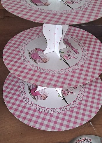 Renkli Parti Süsleri ve Bayraklar - Görsel 3