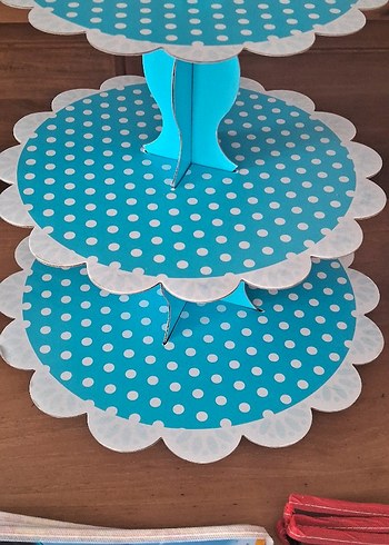 Renkli Parti Süsleri ve Bayraklar - Görsel 2