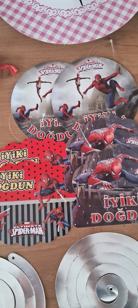 Renkli Parti Süsleri ve Bayraklar - Görsel 4