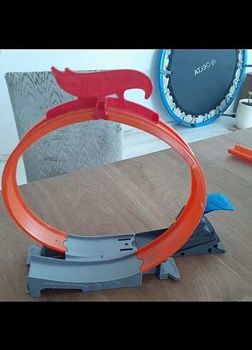Hotwheels fırlatma çemberi