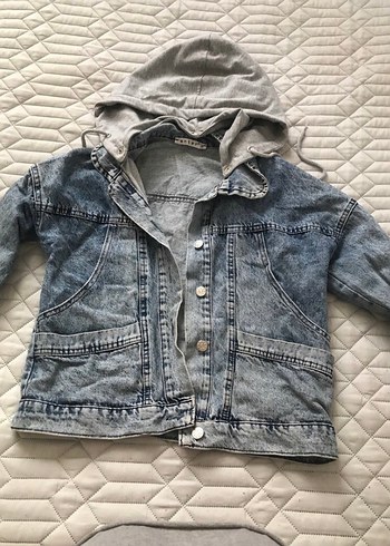 Gri Kapüşonlu Kadın Denim Ceket