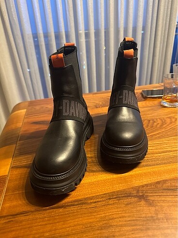Harley Davidson Harley kadın bot