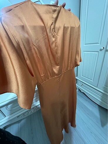 Saten elbise - Görsel 3