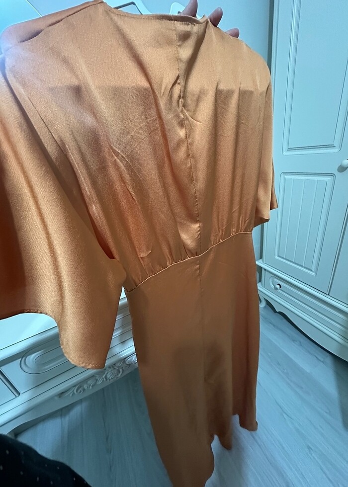 Saten elbise - Görsel 3