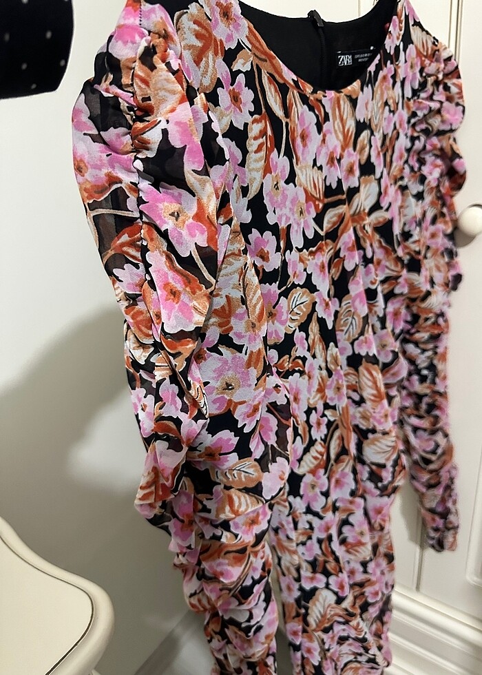 Çiçekli şık elbise - Görsel 2