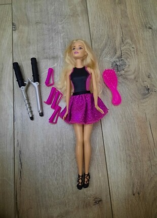 Barbie sihirli bukleler