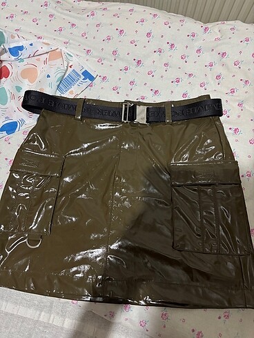 Bershka deri etek